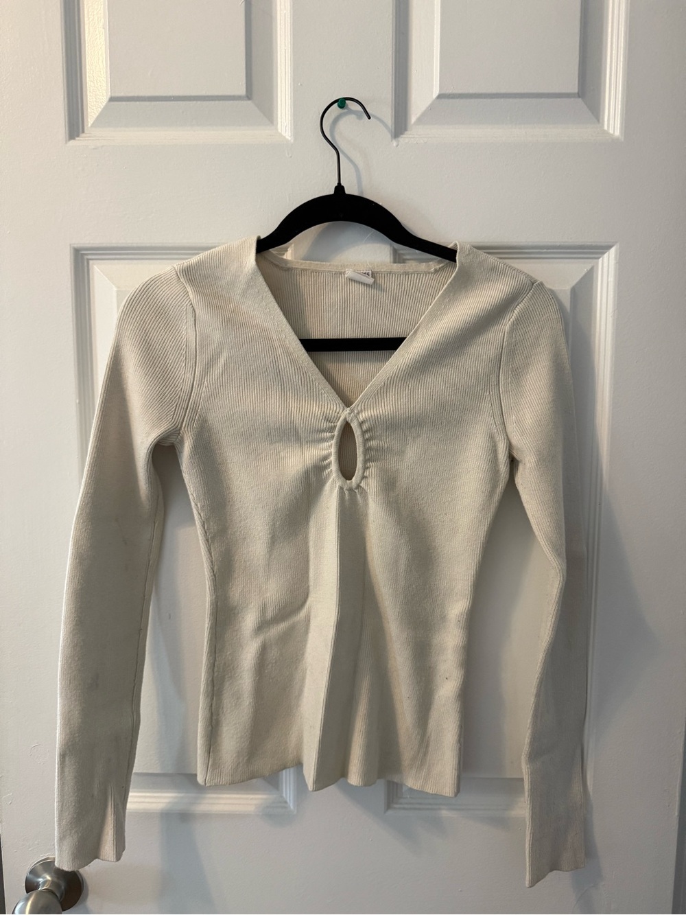 Melrose and Market Cream Ribbed Long-Sleeve Top with Front Keyhole